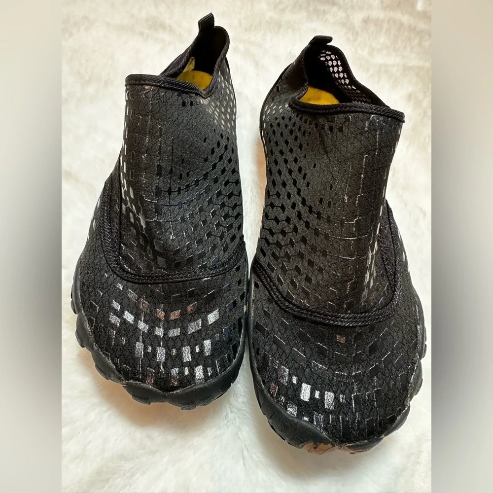 Women's Black Mesh water shoes-
